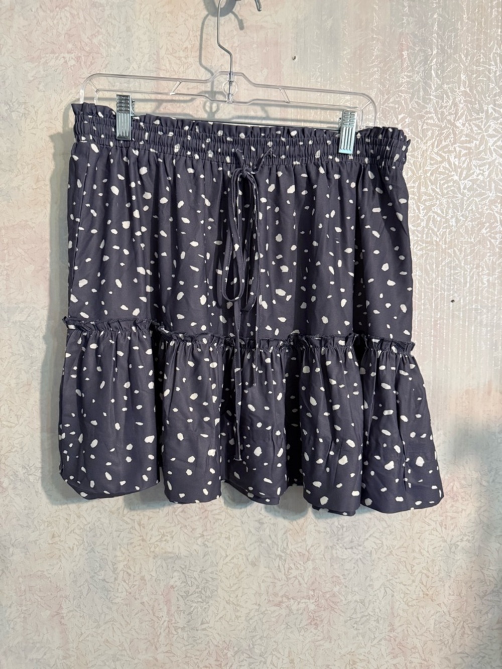 Source Unknown Women's Gray Polka Dot Tiered Mini‎ Flowy Skirt, Sz XL